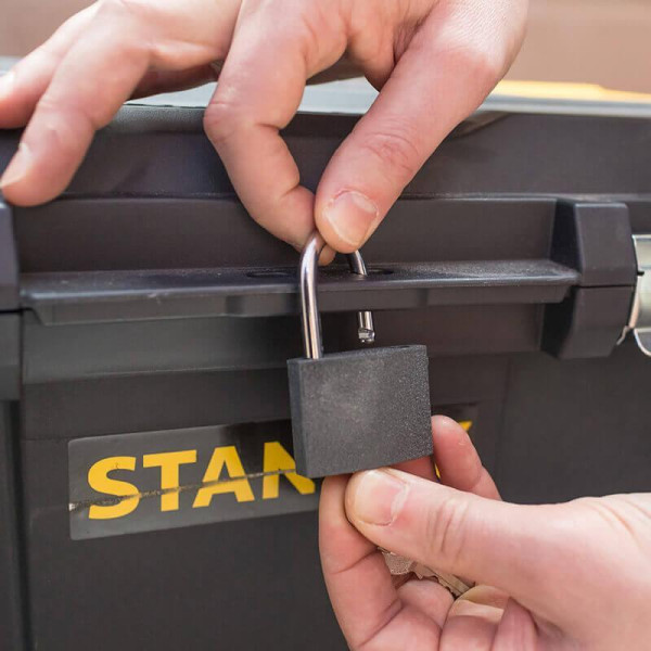 Ящик для інструменту STANLEY 65х35х40 см на 2 колесах STST1-80150