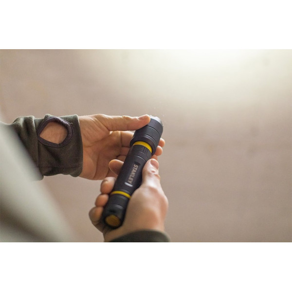 Ліхтар світлодіодний STANLEY FatMax 175/350 Лм живлення 4хААА FMHT81511-0
