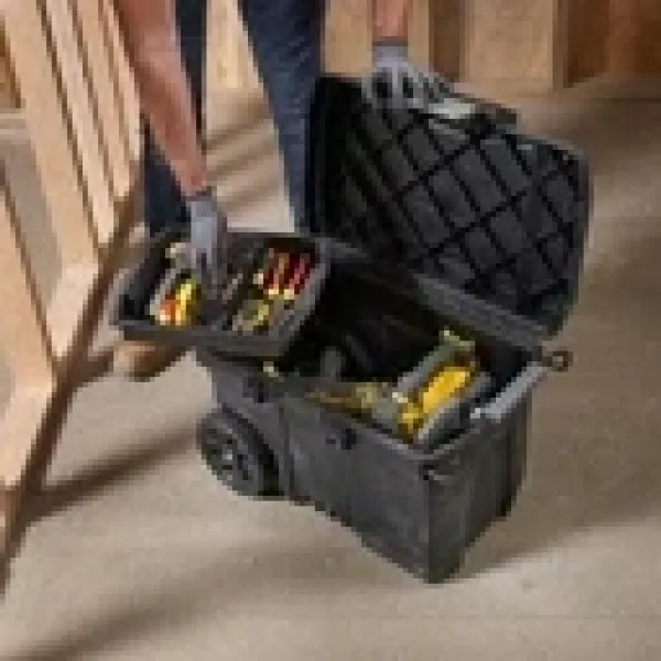 Ящик для інструментів STANLEY "Mobile Job Chest" на колесах пластик 62х40х42 см STST33090-1